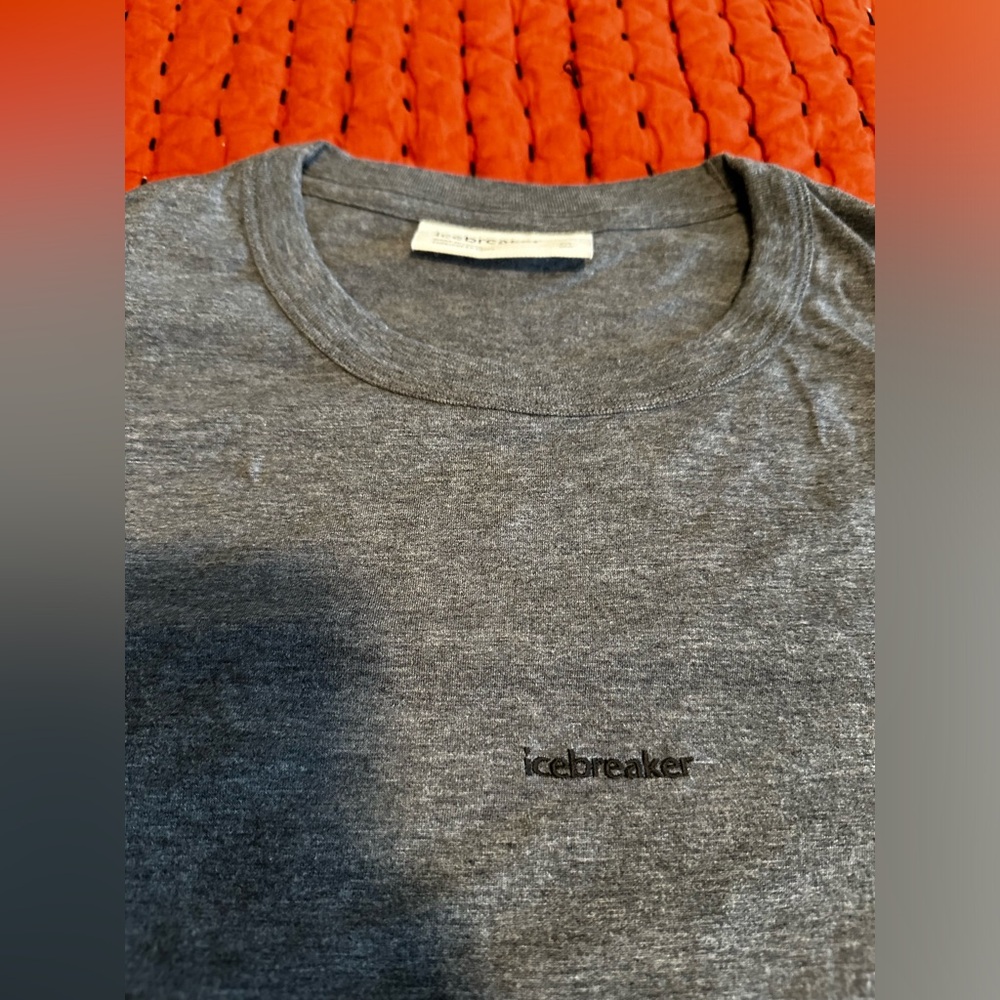 Icebreaker Sz Medium T-Shirt